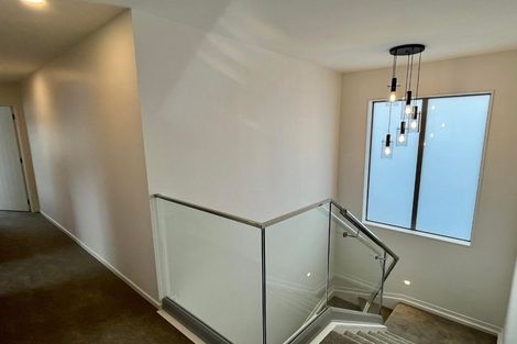 Photo of property in 20 Lockyer Road, Kumeu, 0810