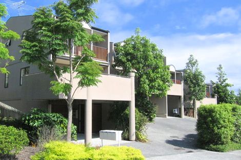 Photo of property in 1/62 Fernhill Way, Oteha, Auckland, 0632