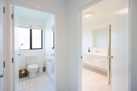 Photo of property in 94 Rosalie Terrace, Kelvin Grove, Palmerston North, 4414