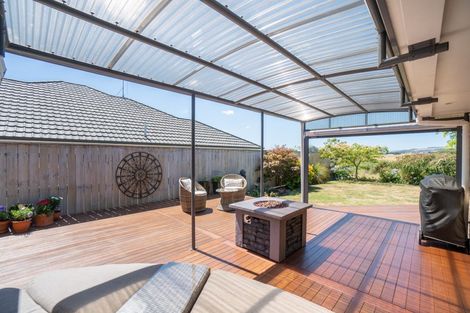 Photo of property in 147 Pacific Drive, Fitzherbert, Palmerston North, 4410