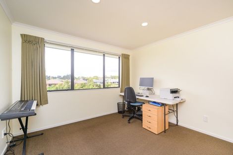 Photo of property in 189 Ruapehu Drive, Fitzherbert, Palmerston North, 4410