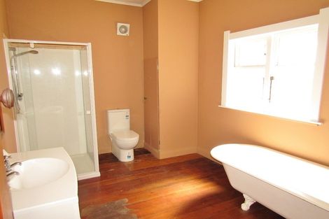 Photo of property in 37 Riverside Drive, Waiwhetu, Lower Hutt, 5010