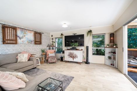 Photo of property in 737 Scenic Drive, Henderson Valley, Auckland, 0612