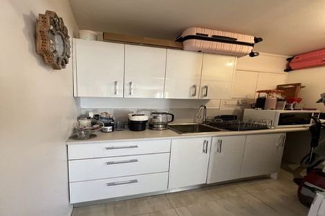 Photo of property in 1/44 Deuxberry Avenue, Northcote, Auckland, 0627