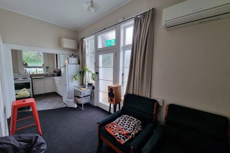 Photo of property in 295 The Terrace, Te Aro, Wellington, 6011