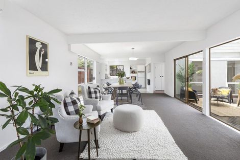 Photo of property in 17 Madison Place, Miramar, Wellington, 6022