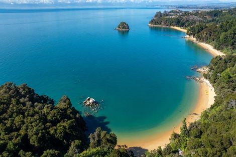 Photo of property in 180 Tokongawa Drive, Kaiteriteri, Motueka, 7197