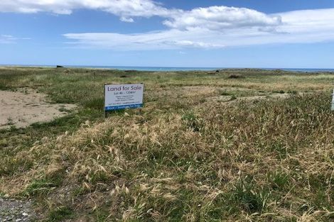 Photo of property in 14 Reefview Way, Flat Point, 5883