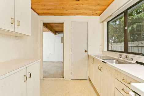 Photo of property in 2/25a Balmain Road, Birkenhead, Auckland, 0626