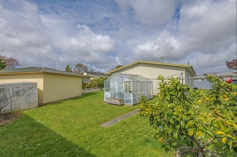 Photo of property in 8 Lowestoft Place, West End, Palmerston North, 4412