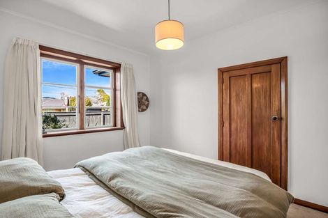 Photo of property in 121 Selwyn Street, Somerfield, Christchurch, 8024