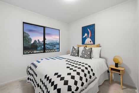 Photo of property in 1 Dalmahoy Place, Wattle Downs, Auckland, 2103