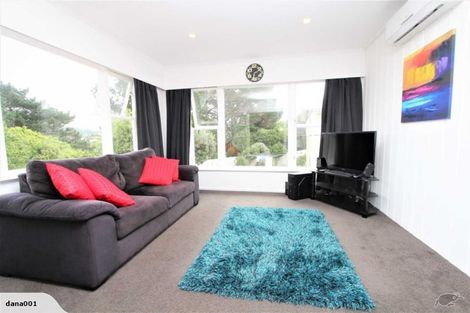 Photo of property in 31 Turville Crescent, Newlands, Wellington, 6037