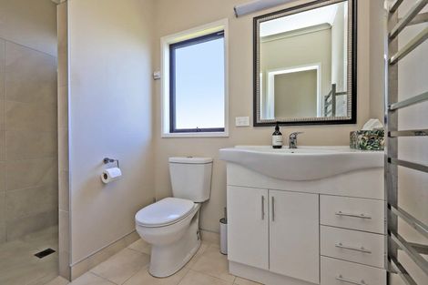 Photo of property in 8 Waitaki Way, Poraiti, Napier, 4112