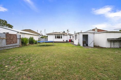 Photo of property in 7 Hobson Place, Takaro, Palmerston North, 4412