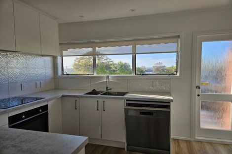 Photo of property in 1/33 Quebec Road, Milford, Auckland, 0620
