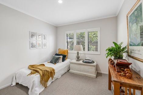 Photo of property in 57 Roberta Crescent, Orewa, 0931