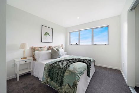 Photo of property in 240b Whitney Street, Blockhouse Bay, Auckland, 0600