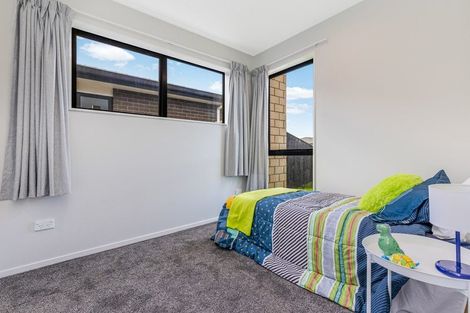 Photo of property in 19 Farmland Road, Papakura, 2110