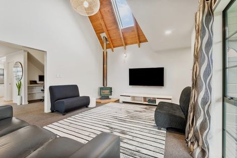 Photo of property in 19 Crampton Court, Orewa, 0931