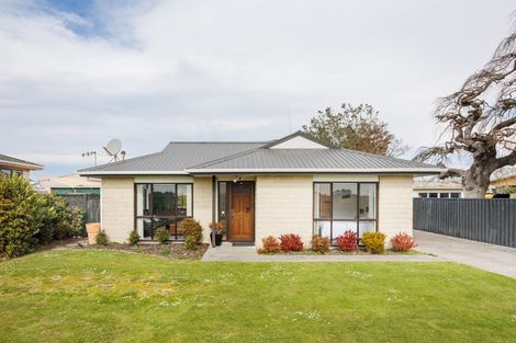 Photo of property in 5 Leander Place, Milson, Palmerston North, 4414