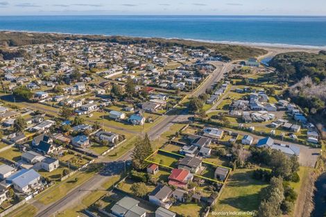 Photo of property in 40 Koputara Road, Himatangi Beach, Foxton, 4891