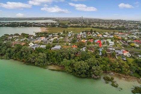 Photo of property in 69 Ngataringa Road, Devonport, Auckland, 0624