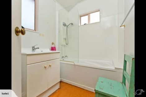 Photo of property in 1/39 Witheford Drive, Bayview, Auckland, 0629