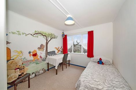 Photo of property in 10 Robbins Crescent, Hawera, 4610