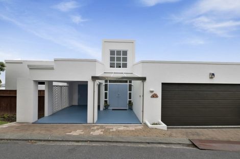 Photo of property in 28 Molyneux Close, Whitby, Porirua, 5024