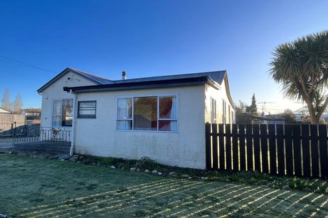 Photo of property in 8 Mill Street, Milton, 9220