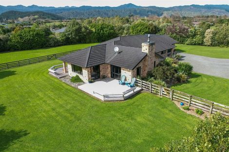 Photo of property in 13 Pukematawai Lane, Levin, 5571