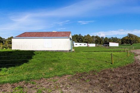 Photo of property in 869 Carrington Road, Hurworth, New Plymouth, 4371