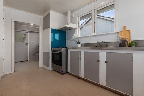 Photo of property in 5 Clyde Street, Levin, 5510