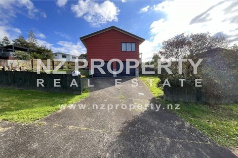 Photo of property in 13 Kearney Place, Massey, Auckland, 0614