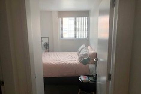 Photo of property in 2/165 Hobsonville Point Road, Hobsonville, Auckland, 0616