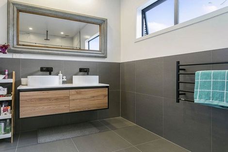 Photo of property in 5 Alan Livingston Drive, Cambridge, 3434