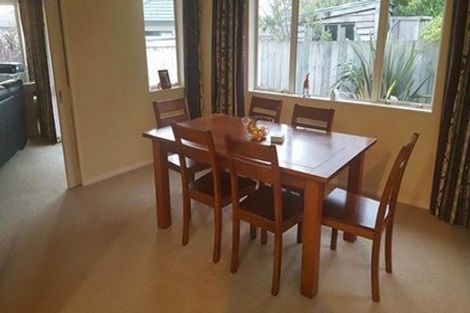 Photo of property in 72a Summerhill Drive, Fitzherbert, Palmerston North, 4410