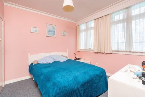 Photo of property in 121 Larnach Road, Vauxhall, Dunedin, 9013