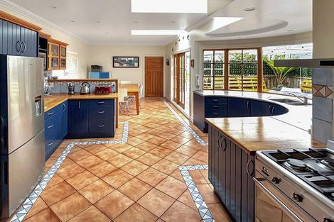 Photo of property in 43 Tauhinu Road, Miramar, Wellington, 6022