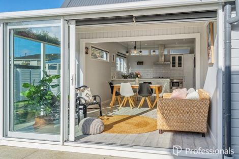 Photo of property in 32 Orr Crescent, Hutt Central, Lower Hutt, 5011