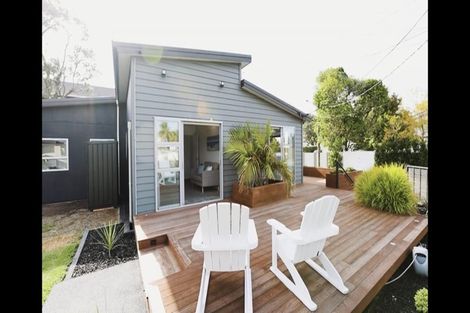 Photo of property in 2 Claude Road, Stanmore Bay, Whangaparaoa, 0932