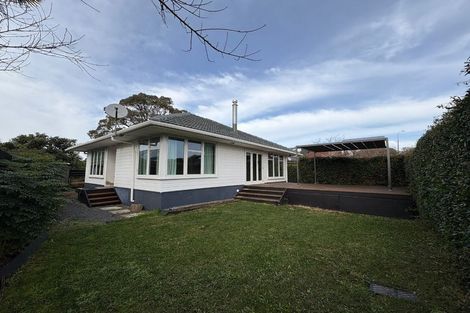 Photo of property in 17b Brookfield Road, Te Atatu Peninsula, Auckland, 0610