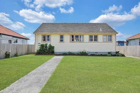 Photo of property in 6 Cureton Street, Morrinsville, 3300