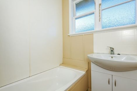 Photo of property in 18 Rutland Street, Levin, 5510