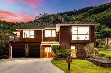 Photo of property in 46 Peterhouse Street, Tawa, Wellington, 5028