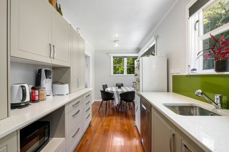 Photo of property in 18a Montgomery Avenue, Karori, Wellington, 6012