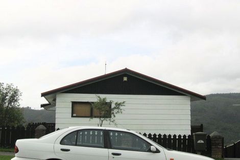Photo of property in 9 Fenchurch Grove, Stokes Valley, Lower Hutt, 5019