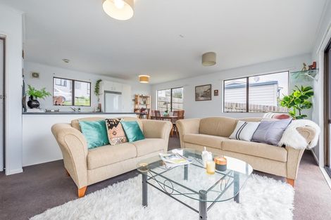 Photo of property in 5a Mossburn Grove, Kelson, Lower Hutt, 5010