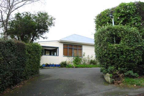 Photo of property in 1 Saint Ronans Road, Macandrew Bay, Dunedin, 9077